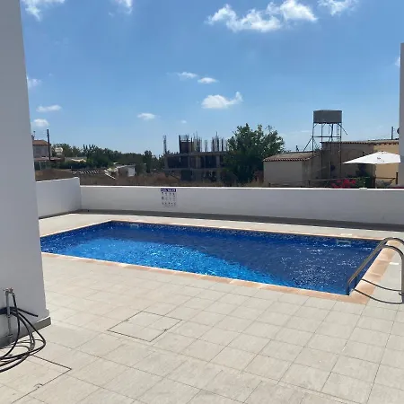 Comfortable And Spacious 3 Bedroom Villa With A Private Pool And A Sea View Villa *