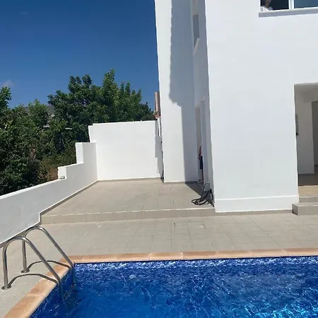 Villa Comfortable And Spacious 3 Bedroom Villa With A Private Pool And A Sea View Tala